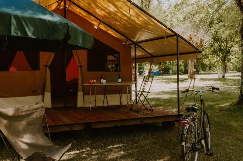 Camping Onlycamp Les Deux Rives Ланніон Екстер'єр фото